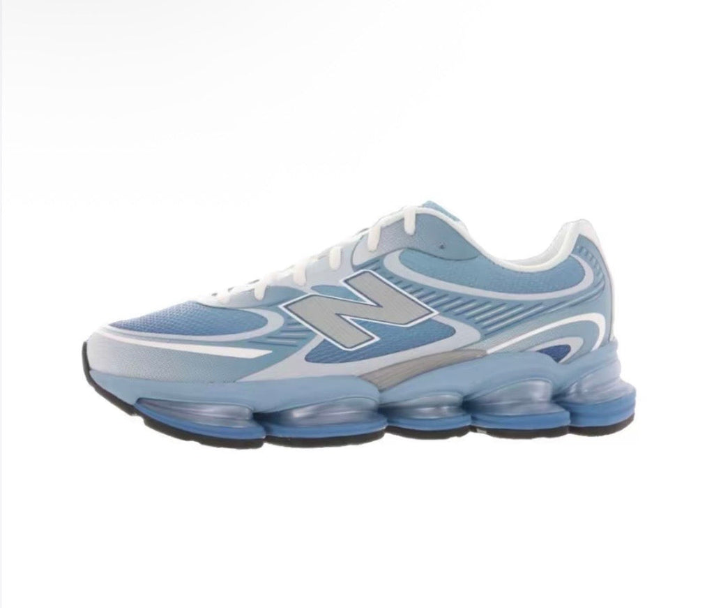 New Balance 2000