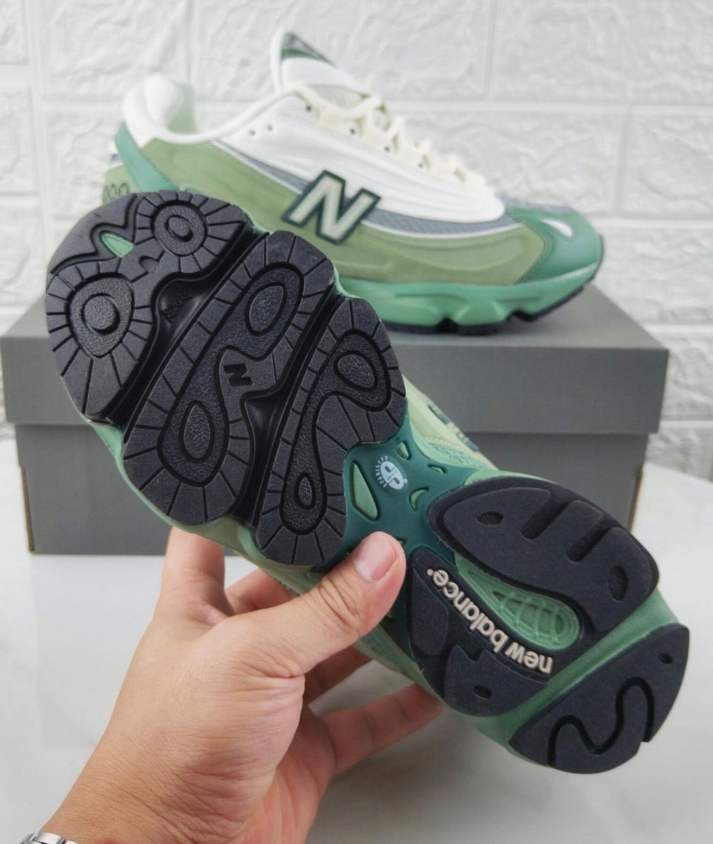 New Balance 1000