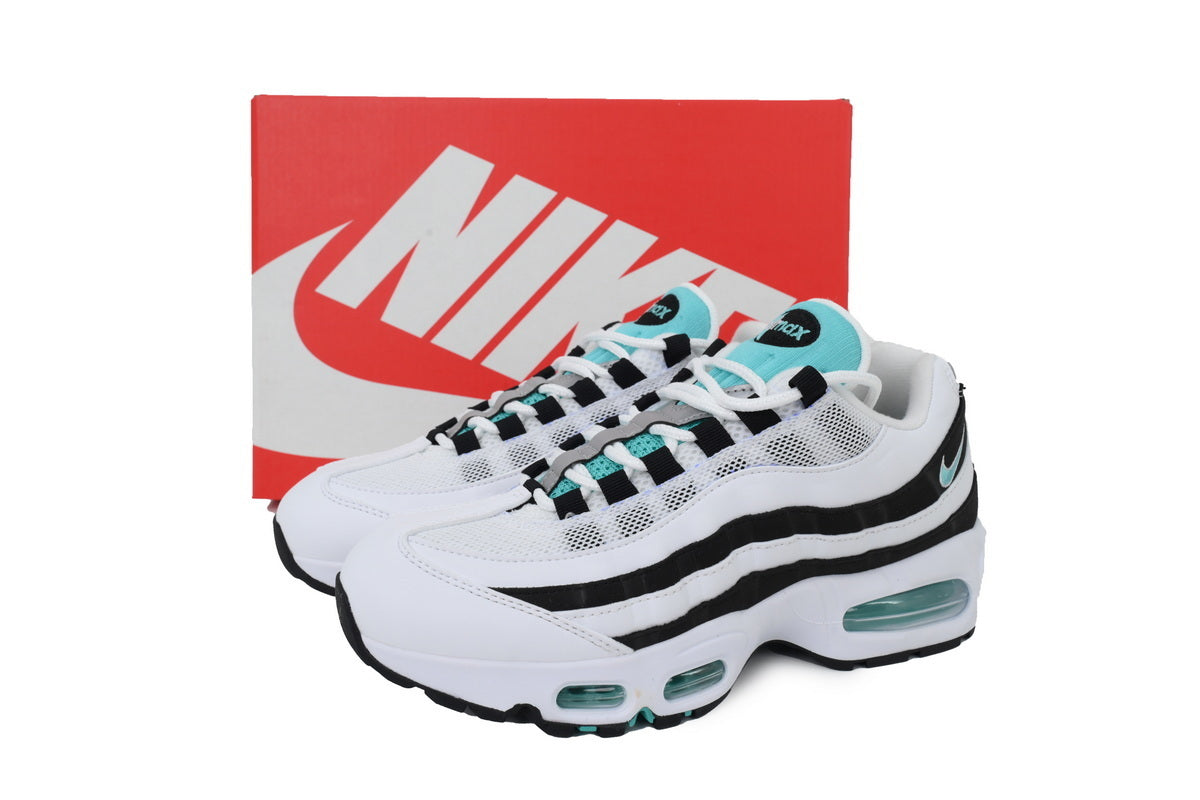 Nike Air Max 95 à bordure noire