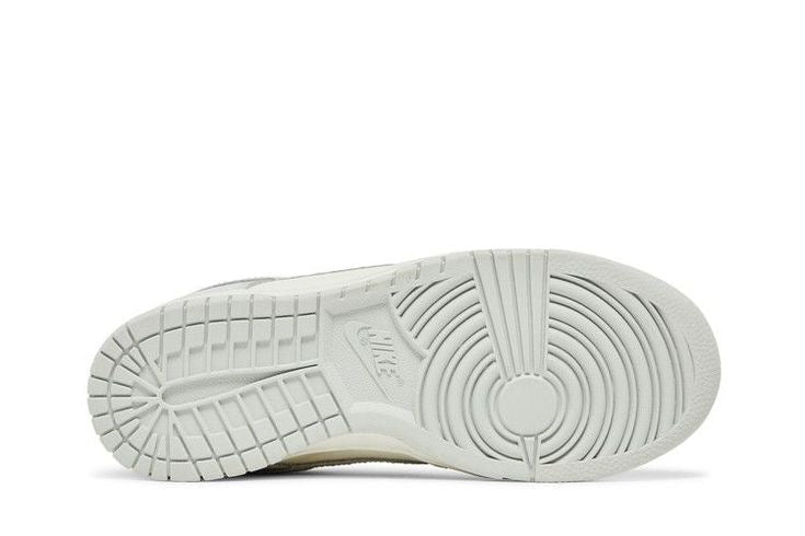 Nike dunk needlework