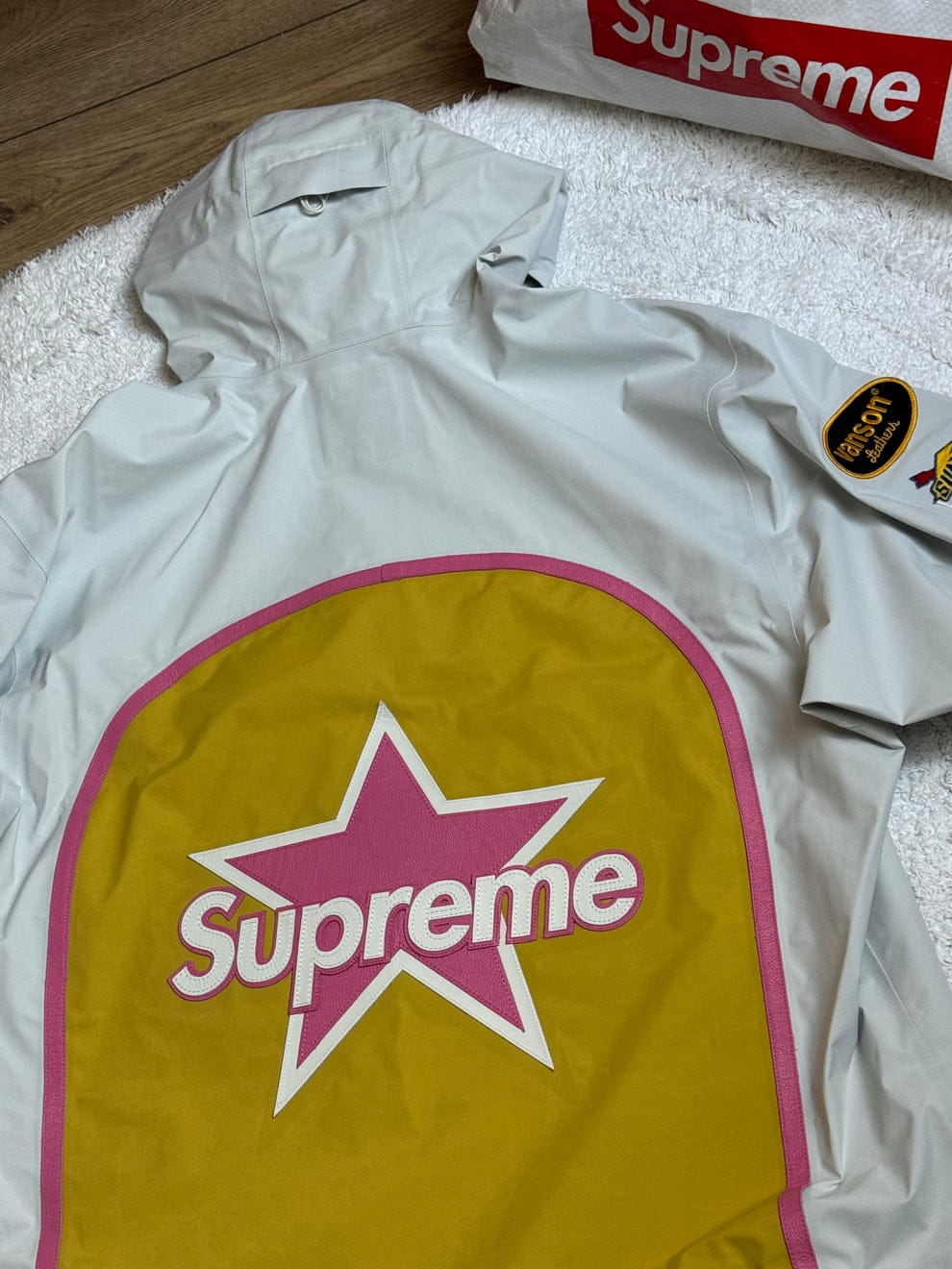 Veste – Supreme